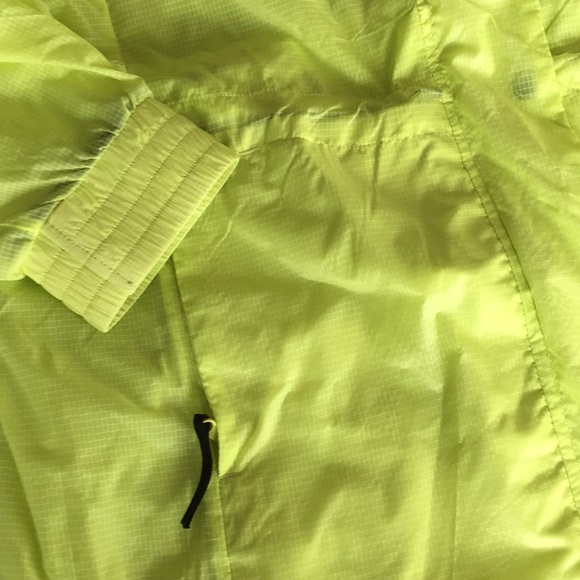 Bench Women’s Neon Convertible Shell Jacket - M - Picture 2 of 4